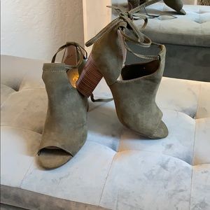 Brand New BC footwear olive green heels